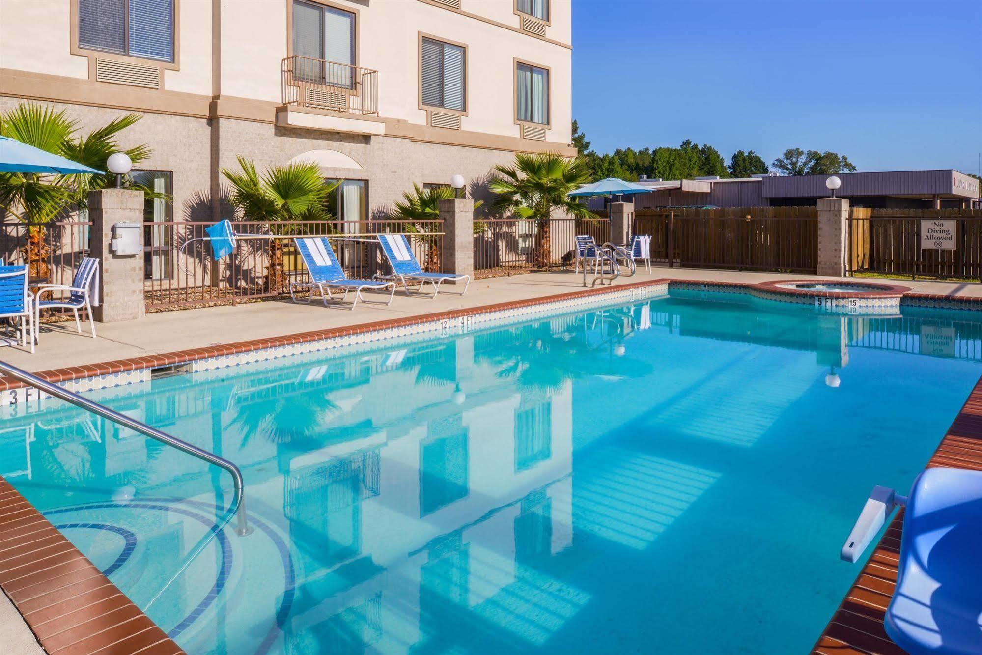 Americas Best Value & Suites-livingston 3* Livingston